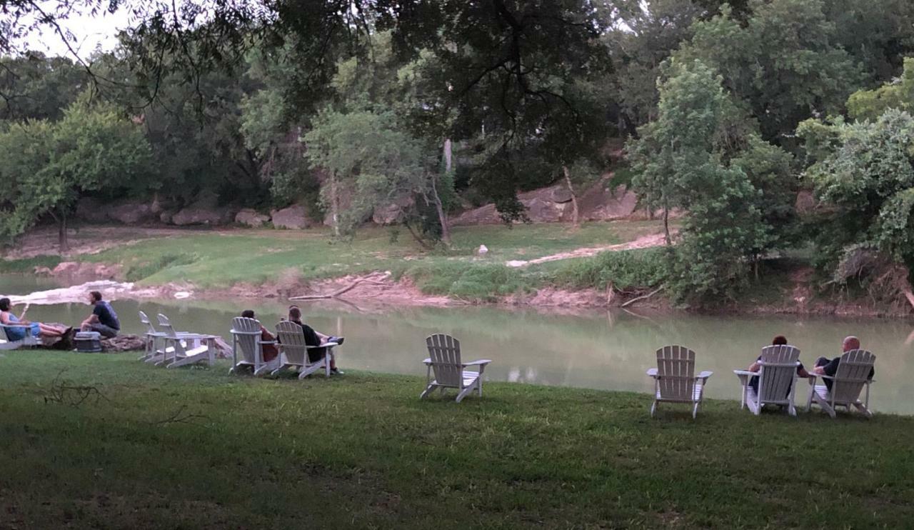 Inn On The River Glen Rose Exteriér fotografie